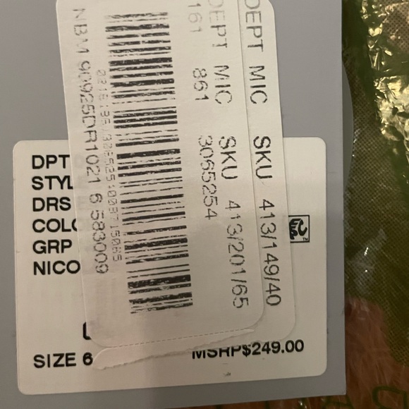 Antonio Melani and Nicola Bathie Elegant Feathered Sequin Dress - Picture 8 of 8